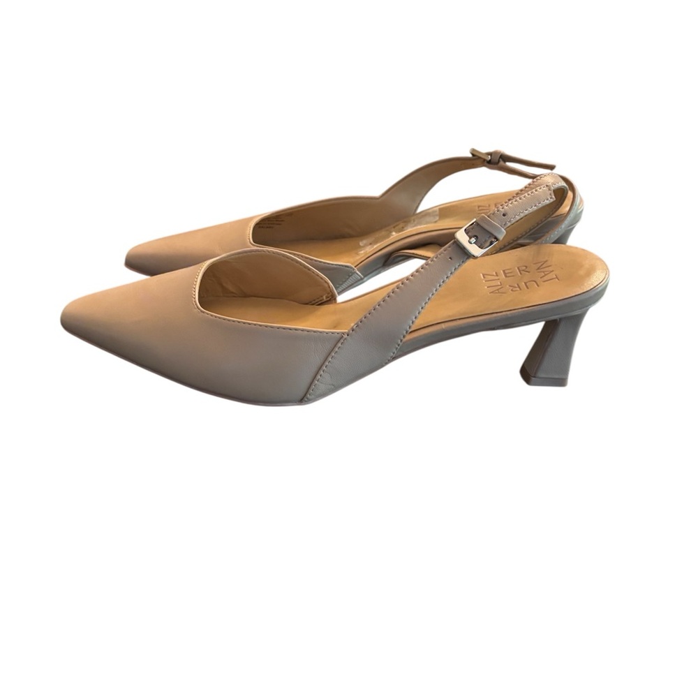 Beige Slingback Heels size 9W